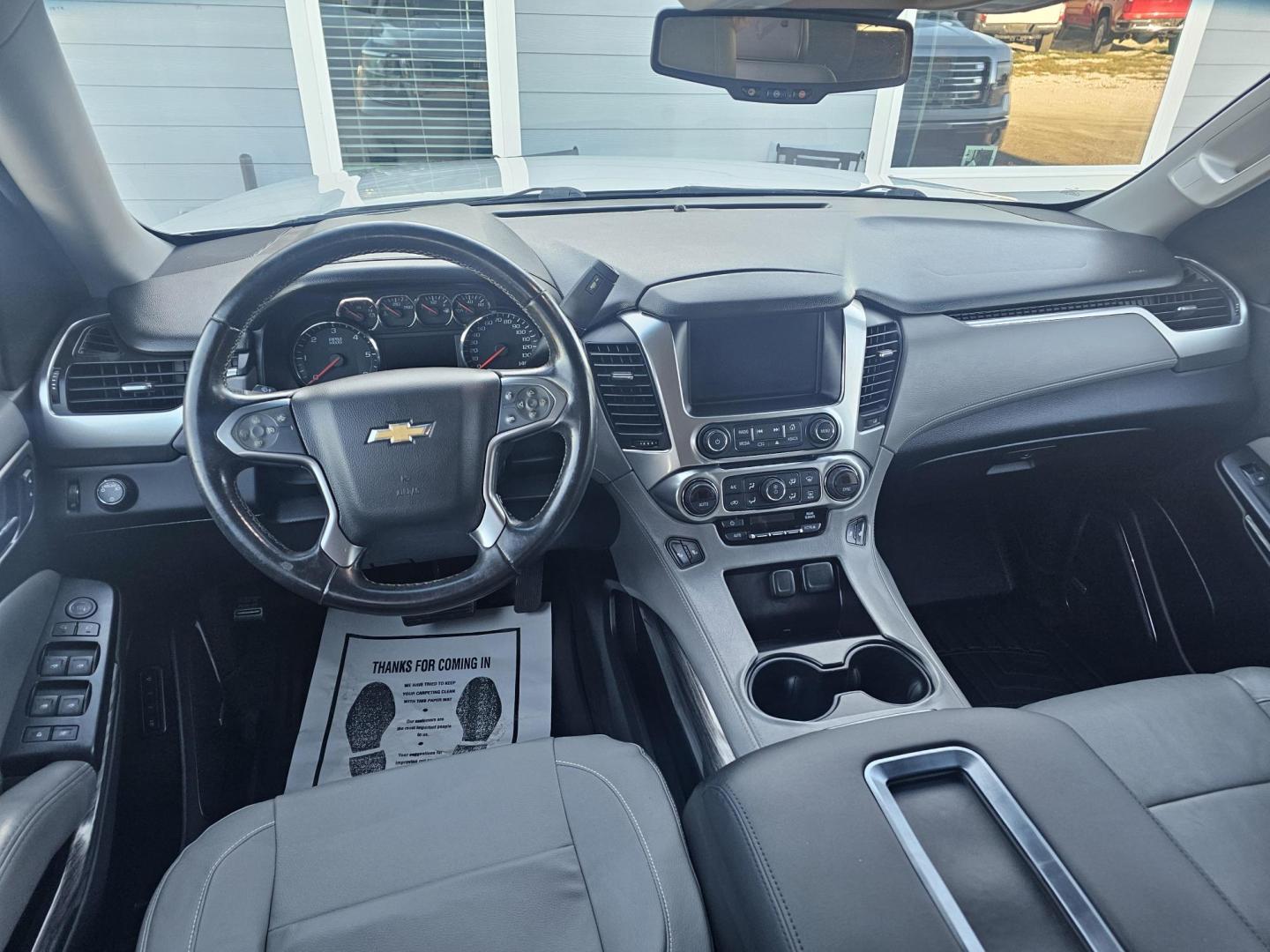 2015 SILVER Chevrolet Suburban LT 1500 2WD (1GNSCJKC4FR) with an 5.3L V8 OHV 16V engine, 6-Speed Automatic transmission, located at 607 S Seven Points BLVD, Seven Points, TX, 75143, (430) 255-4030, 32.313934, -96.207932 - Photo#4