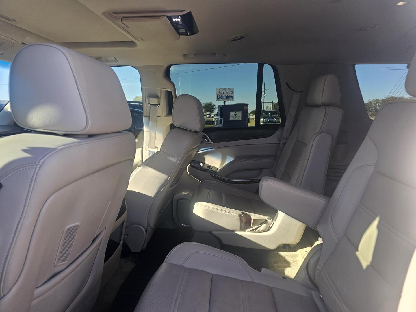 2016 WHITE GMC Yukon Denali 4WD (1GKS2CKJ3GR) with an 6.2L V8 OHV 16V engine, 6A transmission, located at 607 S Seven Points BLVD, Seven Points, TX, 75143, (430) 255-4030, 32.313934, -96.207932 - Photo#5