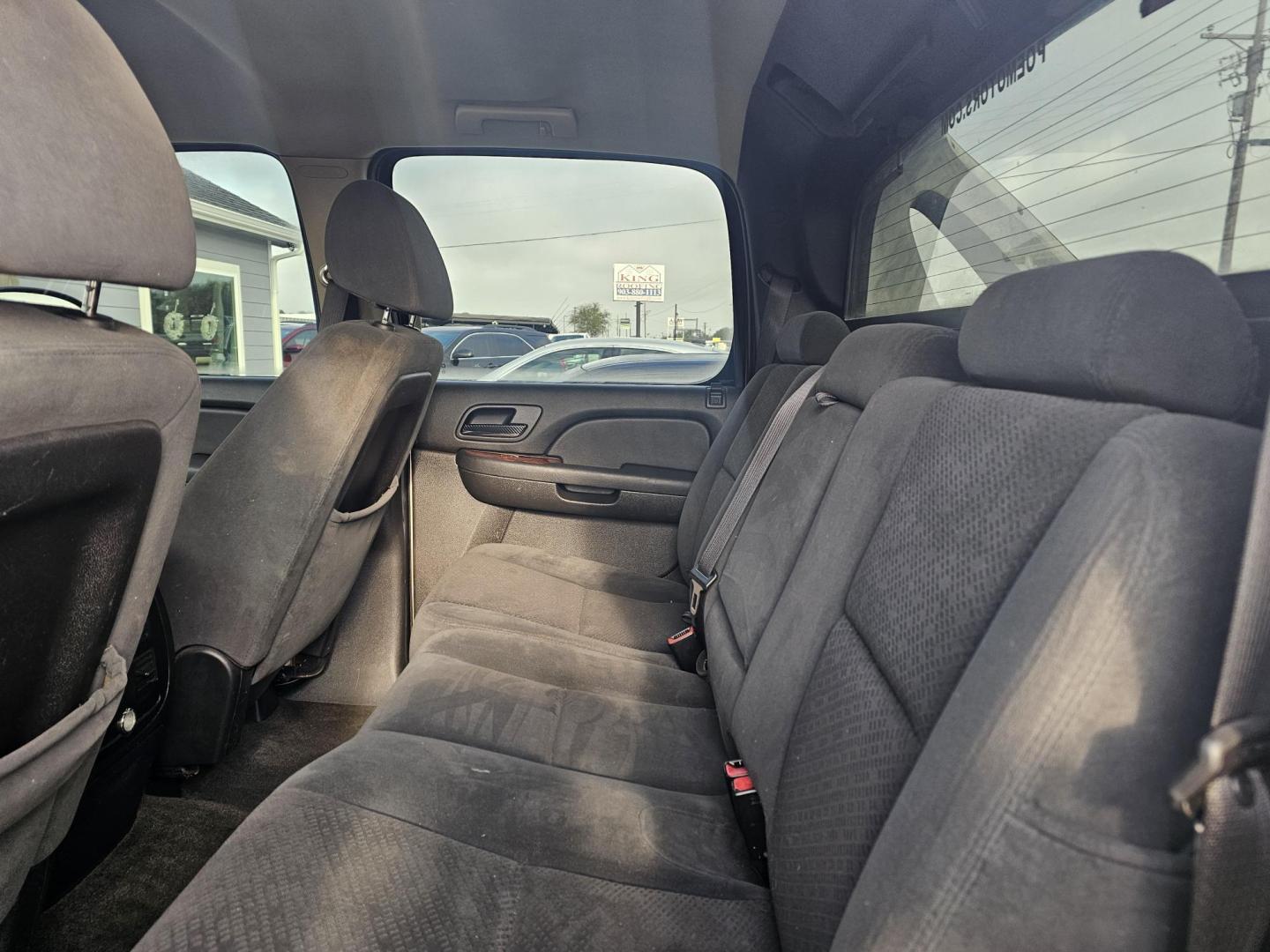 2007 TAN Chevrolet Avalanche LS 4WD (3GNFK12377G) with an 5.3L V8 OHV 16V FFV engine, 4-Speed Automatic Overdrive transmission, located at 607 S Seven Points BLVD, Seven Points, TX, 75143, (430) 255-4030, 32.313934, -96.207932 - Photo#5