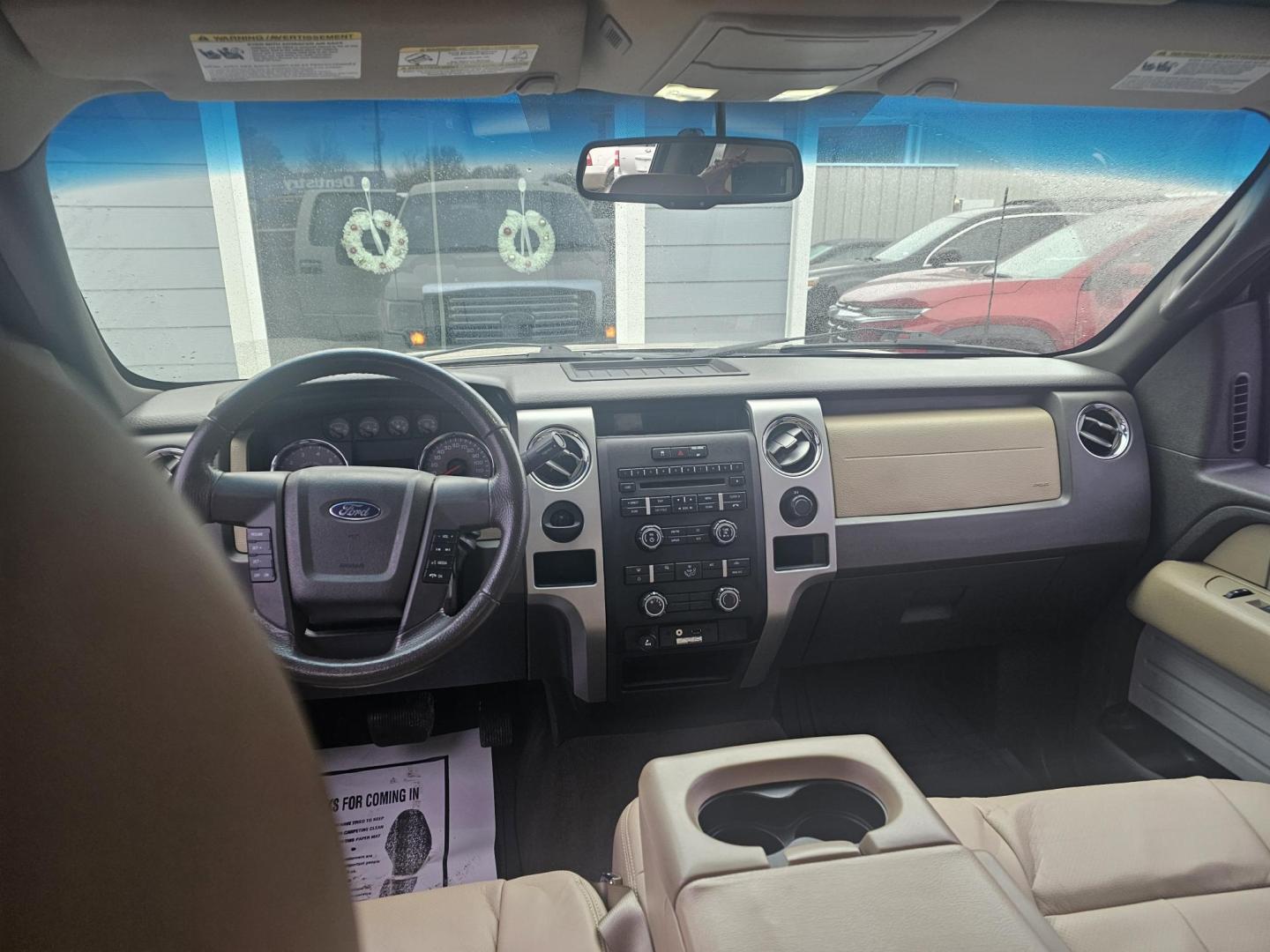 2010 TAN Ford F-150 Lariat SuperCrew 5.5-ft. Bed 2WD (1FTEW1C80AF) with an 4.6L V8 SOHC 24V engine, 4-Speed Automatic transmission, located at 607 S Seven Points BLVD, Seven Points, TX, 75143, (430) 255-4030, 32.313934, -96.207932 - Photo#4