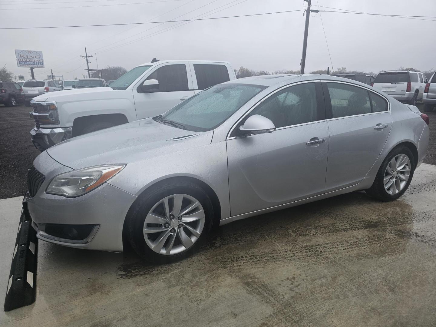 2014 SILVER Buick Regal Premium 1 (2G4GN5EXXE9) with an 2.0L L4 DOHC 16V TURBO engine, 6-Speed Automatic transmission, located at 607 S Seven Points BLVD, Seven Points, TX, 75143, (430) 255-4030, 32.313934, -96.207932 - Photo#0