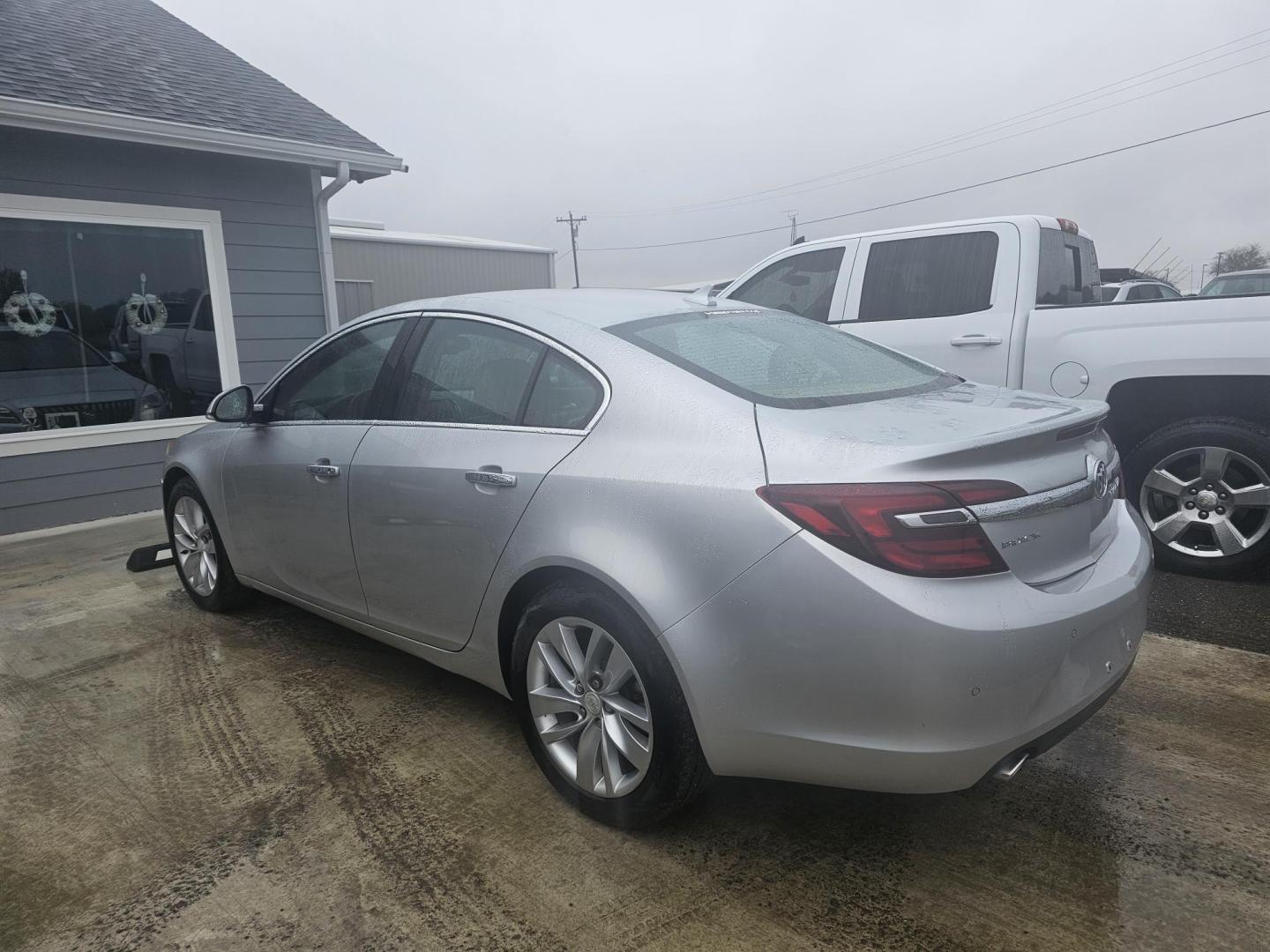 2014 SILVER Buick Regal Premium 1 (2G4GN5EXXE9) with an 2.0L L4 DOHC 16V TURBO engine, 6-Speed Automatic transmission, located at 607 S Seven Points BLVD, Seven Points, TX, 75143, (430) 255-4030, 32.313934, -96.207932 - Photo#3