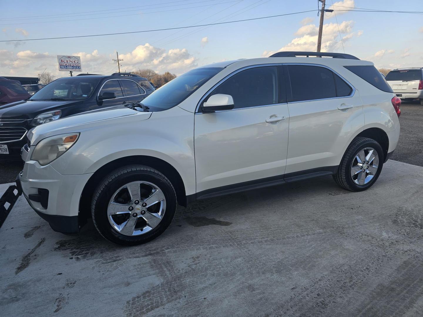 2013 WHITE Chevrolet Equinox 1LT 2WD (1GNALDEK8DZ) with an 2.4L L4 DOHC 16V engine, 6-Speed Automatic transmission, located at 607 S Seven Points BLVD, Seven Points, TX, 75143, (430) 255-4030, 32.313934, -96.207932 - Photo#0