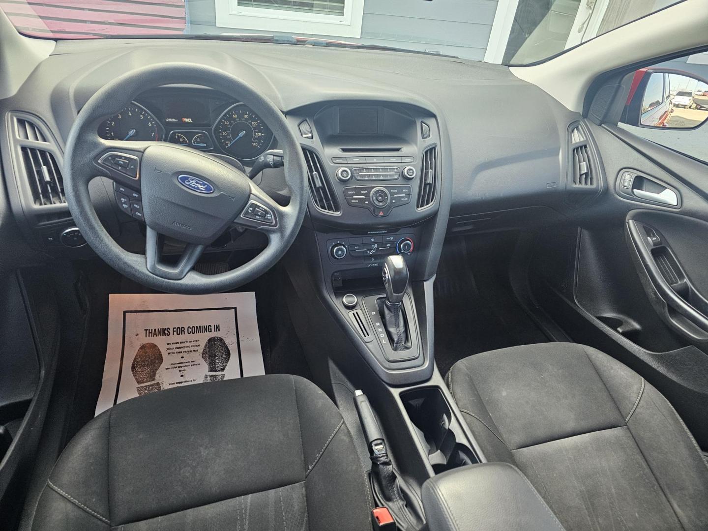 2016 RED Ford Focus SE Sedan (1FADP3F29GL) with an 2.0L L4 DOHC 16V engine, located at 607 S Seven Points BLVD, Seven Points, TX, 75143, (430) 255-4030, 32.313934, -96.207932 - Photo#4