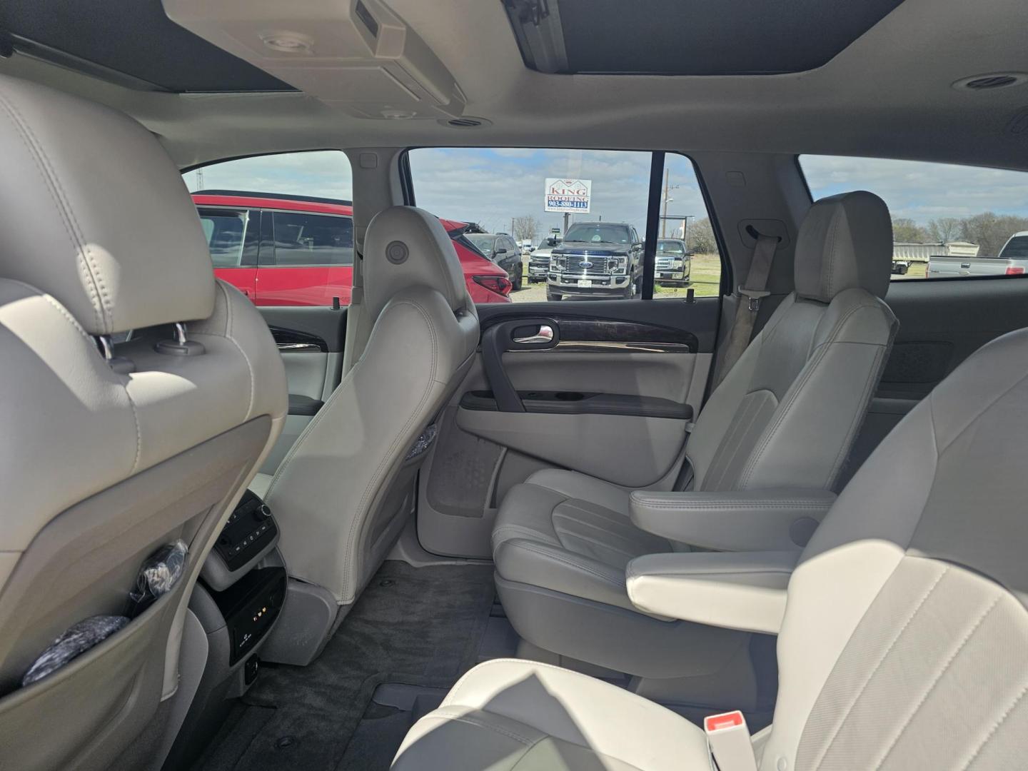 2017 BLACK Buick Enclave Leather FWD (5GAKRBKD5HJ) with an 3.6L V6 DOHC 24V engine, 6A transmission, located at 607 S Seven Points BLVD, Seven Points, TX, 75143, (430) 255-4030, 32.313934, -96.207932 - Photo#5