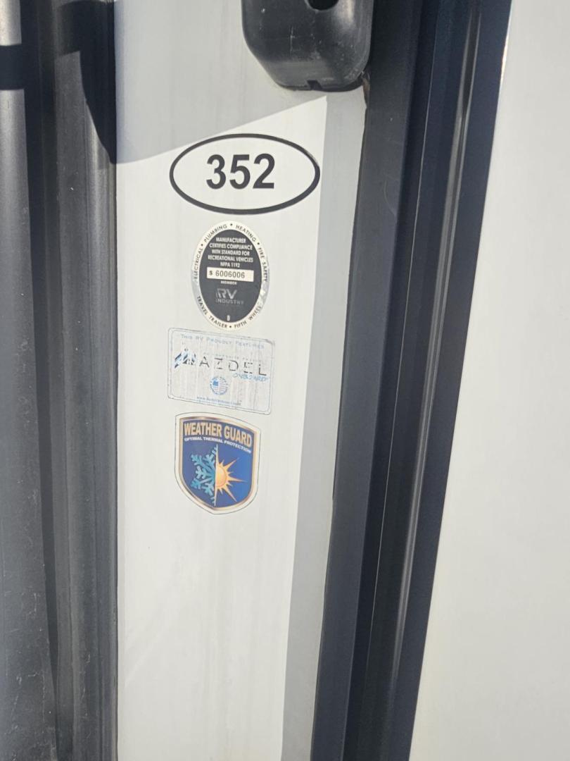 2021 Breckenridge Unknown - (5SFCG4025ME) , located at 607 S Seven Points BLVD, Seven Points, TX, 75143, (430) 255-4030, 32.313934, -96.207932 - Photo#3