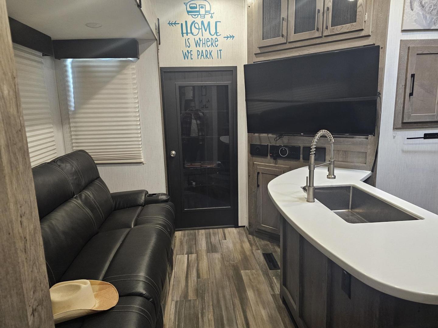 2021 Breckenridge Unknown - (5SFCG4025ME) , located at 607 S Seven Points BLVD, Seven Points, TX, 75143, (430) 255-4030, 32.313934, -96.207932 - Photo#6