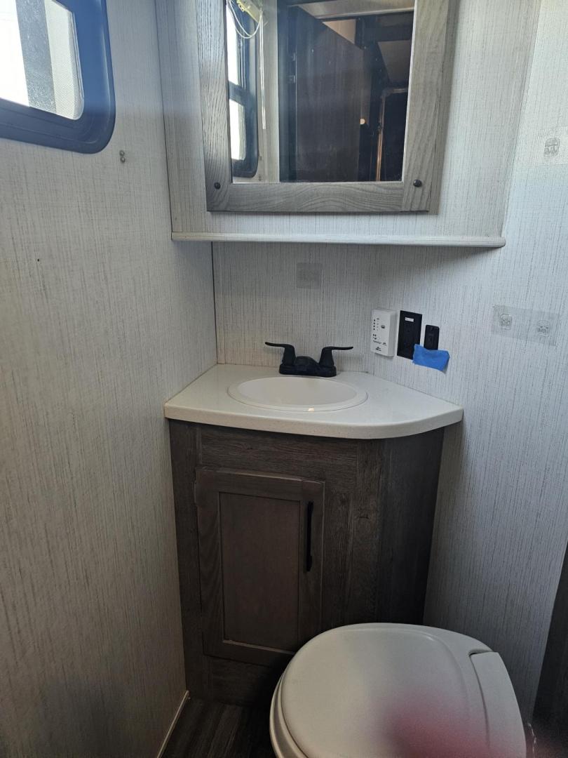 2021 Breckenridge Unknown - (5SFCG4025ME) , located at 607 S Seven Points BLVD, Seven Points, TX, 75143, (430) 255-4030, 32.313934, -96.207932 - Photo#8