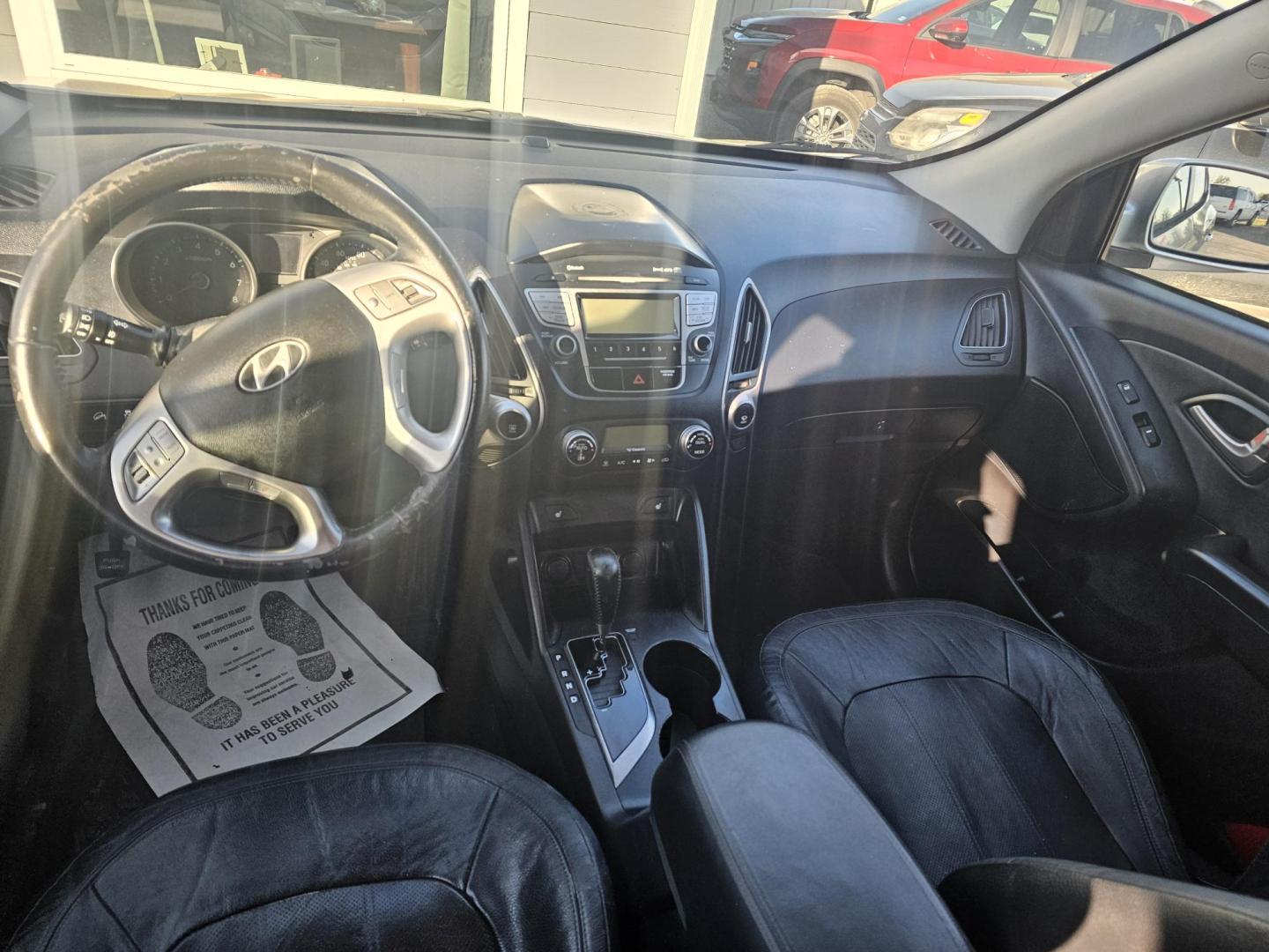 2011 GRAY Hyundai Tucson Limited 2WD (KM8JU3AC8BU) with an 2.4L L4 DOHC 16V engine, 6-Speed Automatic transmission, located at 607 S Seven Points BLVD, Seven Points, TX, 75143, (430) 255-4030, 32.313934, -96.207932 - Photo#4