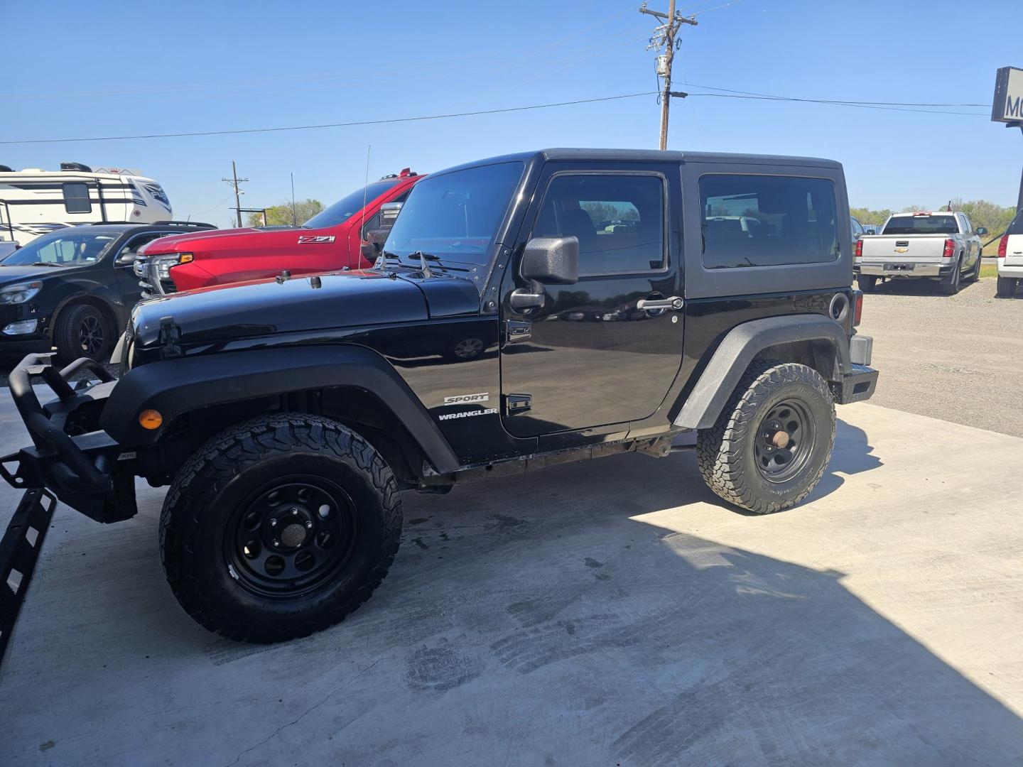2011 BLACK Jeep Wrangler Sport 4WD (1J4AA2D16BL) with an 3.8L V6 OHV 12V engine, located at 607 S Seven Points BLVD, Seven Points, TX, 75143, (430) 255-4030, 32.313934, -96.207932 - Photo#0