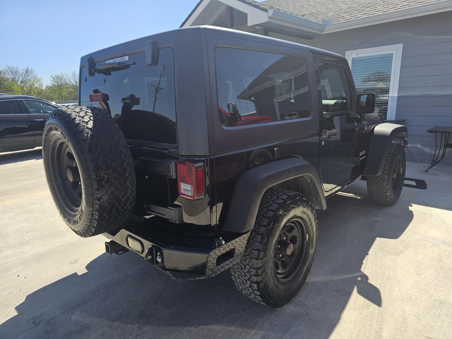 2011 BLACK Jeep Wrangler Sport 4WD (1J4AA2D16BL) with an 3.8L V6 OHV 12V engine, located at 607 S Seven Points BLVD, Seven Points, TX, 75143, (430) 255-4030, 32.313934, -96.207932 - Photo#2