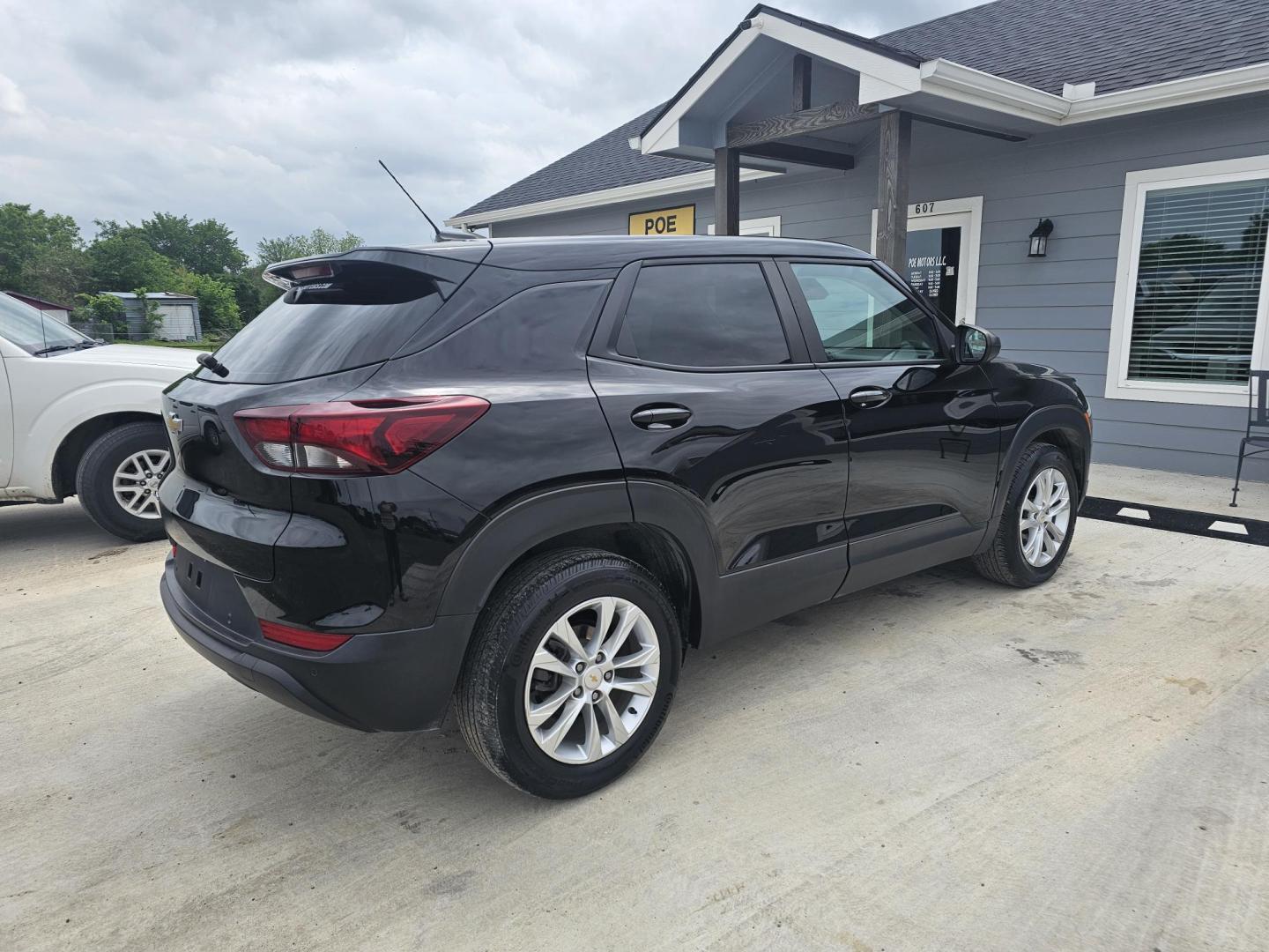2022 BLACK Chevrolet Trailblazer LS (KL79MMS25NB) with an 1.2L L3 DOHC 12V engine, 9A transmission, located at 607 S Seven Points BLVD, Seven Points, TX, 75143, (430) 255-4030, 32.313934, -96.207932 - Photo#2