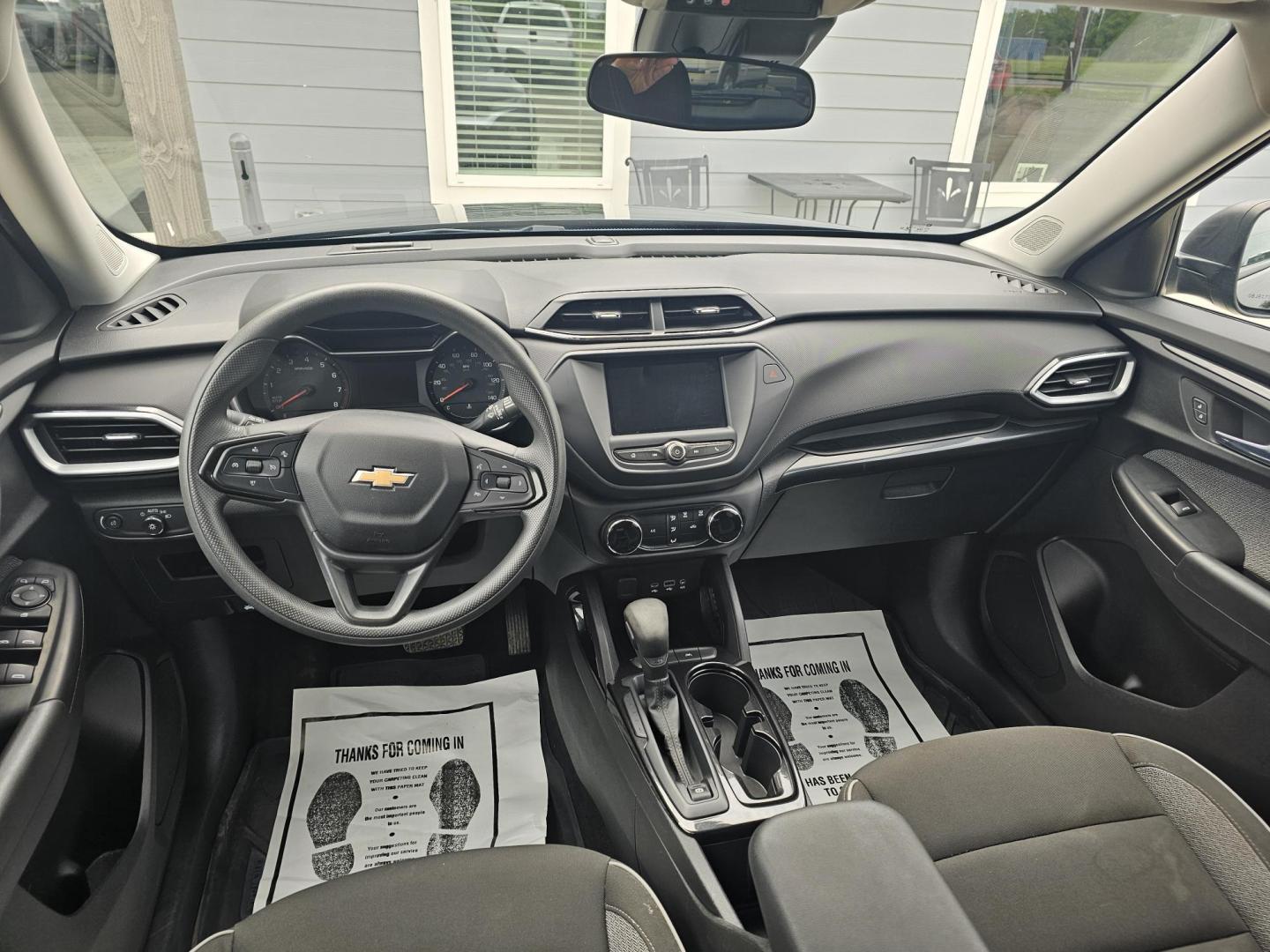 2022 BLACK Chevrolet Trailblazer LS (KL79MMS25NB) with an 1.2L L3 DOHC 12V engine, 9A transmission, located at 607 S Seven Points BLVD, Seven Points, TX, 75143, (430) 255-4030, 32.313934, -96.207932 - Photo#4