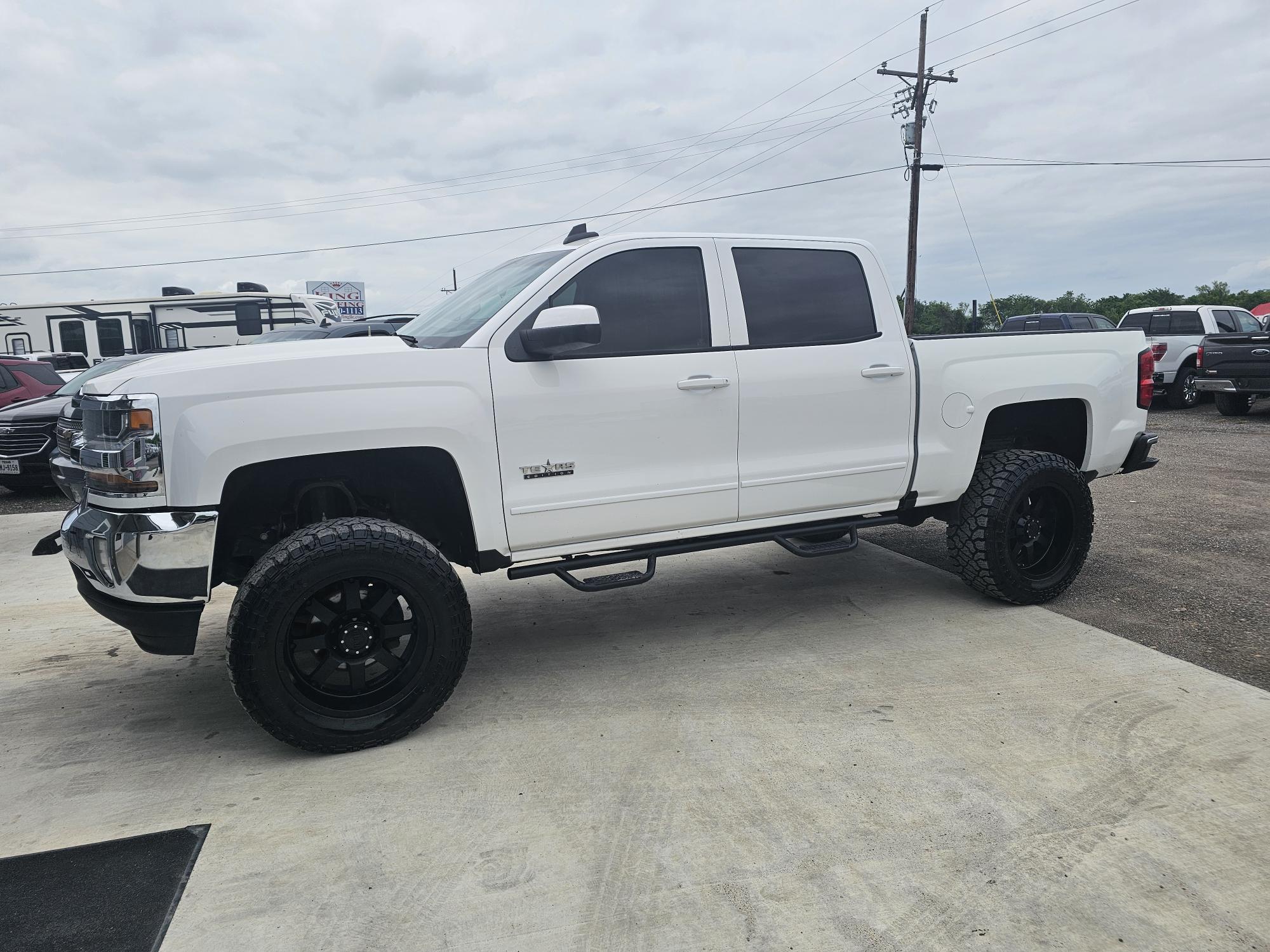 photo of 2017 Chevrolet Silverado 1500 LT Crew Cab 2WD