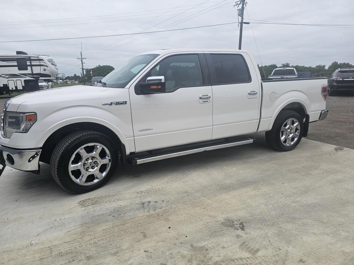 2014 WHITE Ford F-150 Lariat SuperCrew 6.5-ft. Bed 2WD (1FTFW1CT8EF) with an 3.5L V6 TURBO engine, 6-Speed Automatic transmission, located at 607 S Seven Points BLVD, Seven Points, TX, 75143, (430) 255-4030, 32.313934, -96.207932 - Photo#0