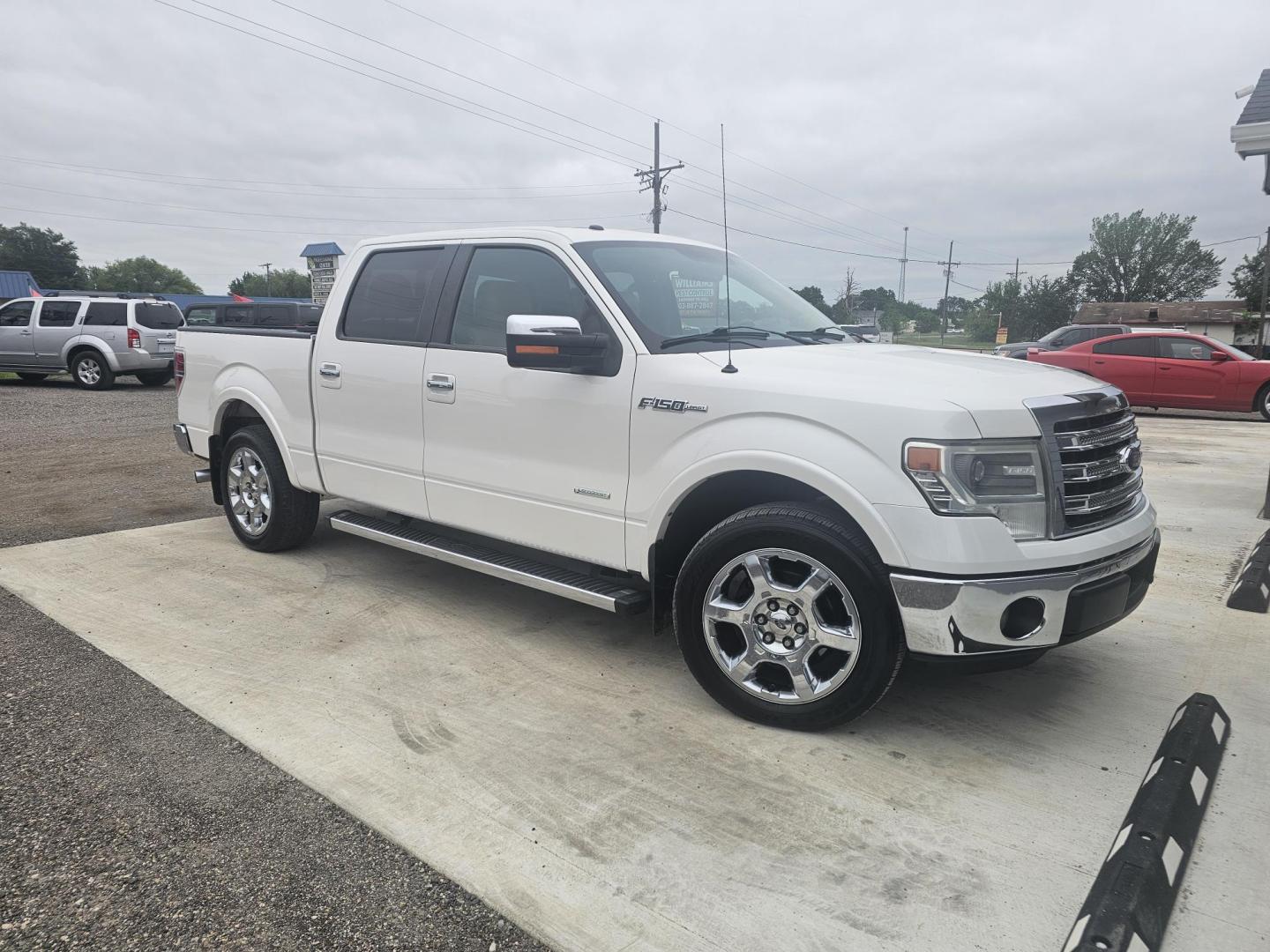 2014 WHITE Ford F-150 Lariat SuperCrew 6.5-ft. Bed 2WD (1FTFW1CT8EF) with an 3.5L V6 TURBO engine, 6-Speed Automatic transmission, located at 607 S Seven Points BLVD, Seven Points, TX, 75143, (430) 255-4030, 32.313934, -96.207932 - Photo#1