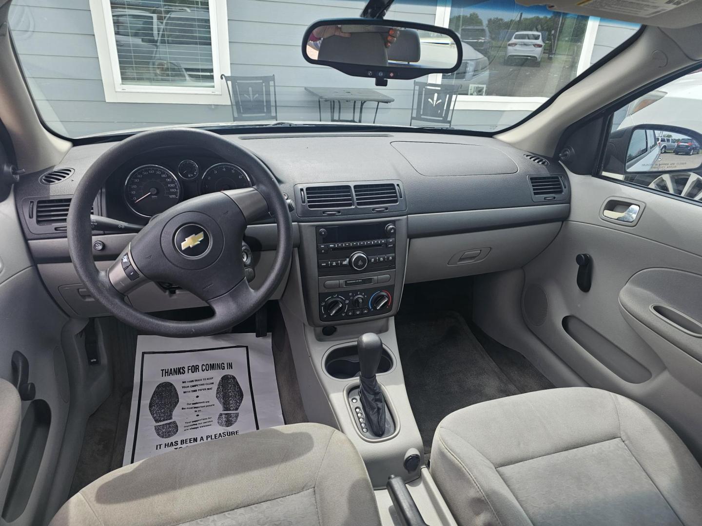 2009 SILVER Chevrolet Cobalt LS Sedan (1G1AS58H297) with an 2.2L L4 DOHC 16V engine, 4-Speed Automatic Overdrive transmission, located at 607 S Seven Points BLVD, Seven Points, TX, 75143, (430) 255-4030, 32.313934, -96.207932 - Photo#4