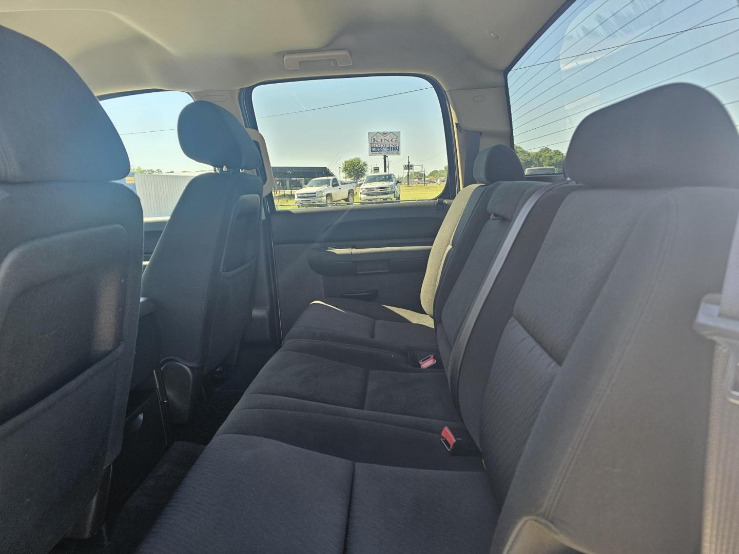 2013 WHITE Chevrolet Silverado 1500 LT Crew Cab 2WD (3GCPCSE06DG) with an 5.3L V8 OHV 16V FFV engine, 6-Speed Automatic transmission, located at 607 S Seven Points BLVD, Seven Points, TX, 75143, (430) 255-4030, 32.313934, -96.207932 - Photo#5