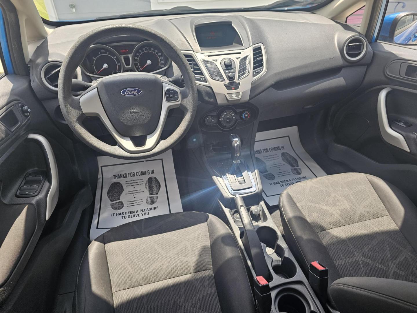 2012 BLUE Ford Fiesta SE Sedan (3FADP4BJ4CM) with an 1.6L L4 DOHC 16V engine, located at 607 S Seven Points BLVD, Seven Points, TX, 75143, (430) 255-4030, 32.313934, -96.207932 - Photo#4