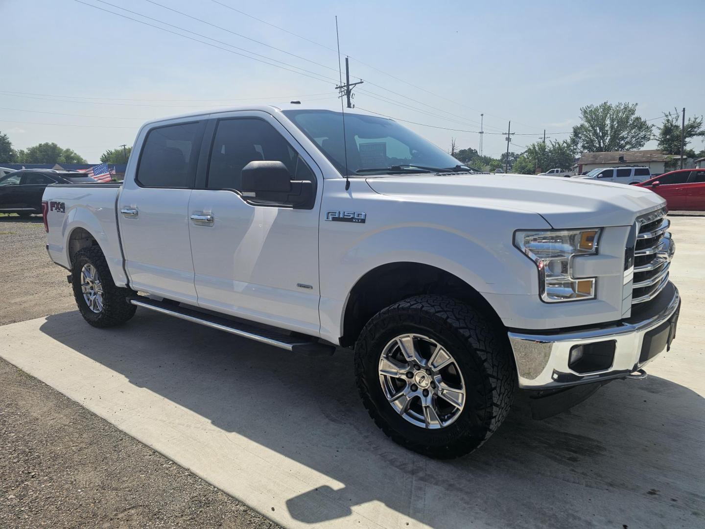 2017 WHITE Ford F-150 XLT SuperCrew 5.5-ft. Bed 4WD (1FTEW1EP3HK) with an 2.7L V6 DOHC 24V engine, 6A transmission, located at 607 S Seven Points BLVD, Seven Points, TX, 75143, (430) 255-4030, 32.313934, -96.207932 - Photo#1