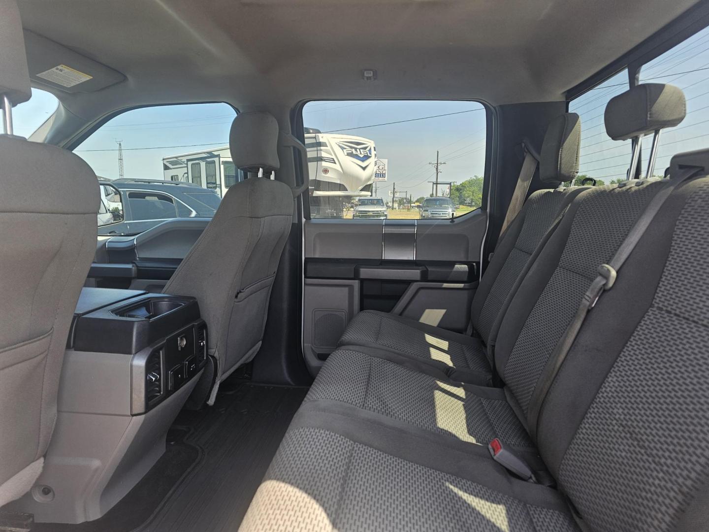 2017 WHITE Ford F-150 XLT SuperCrew 5.5-ft. Bed 4WD (1FTEW1EP3HK) with an 2.7L V6 DOHC 24V engine, 6A transmission, located at 607 S Seven Points BLVD, Seven Points, TX, 75143, (430) 255-4030, 32.313934, -96.207932 - Photo#5