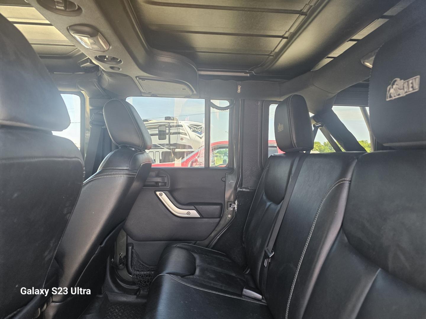 2015 GREEN Jeep Wrangler Unlimited Rubicon 4WD (1C4BJWFG4FL) with an 3.6L V6 DOHC 24V FFV engine, located at 607 S Seven Points BLVD, Seven Points, TX, 75143, (430) 255-4030, 32.313934, -96.207932- Photo#5