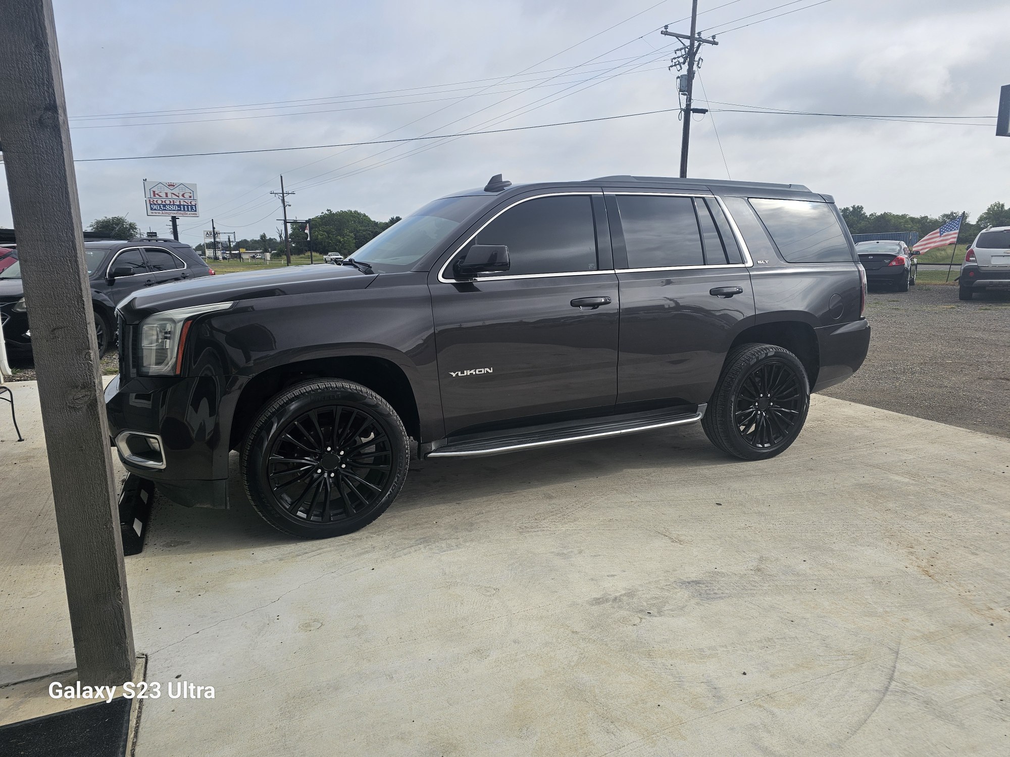 photo of 2016 GMC Yukon SLT 2WD