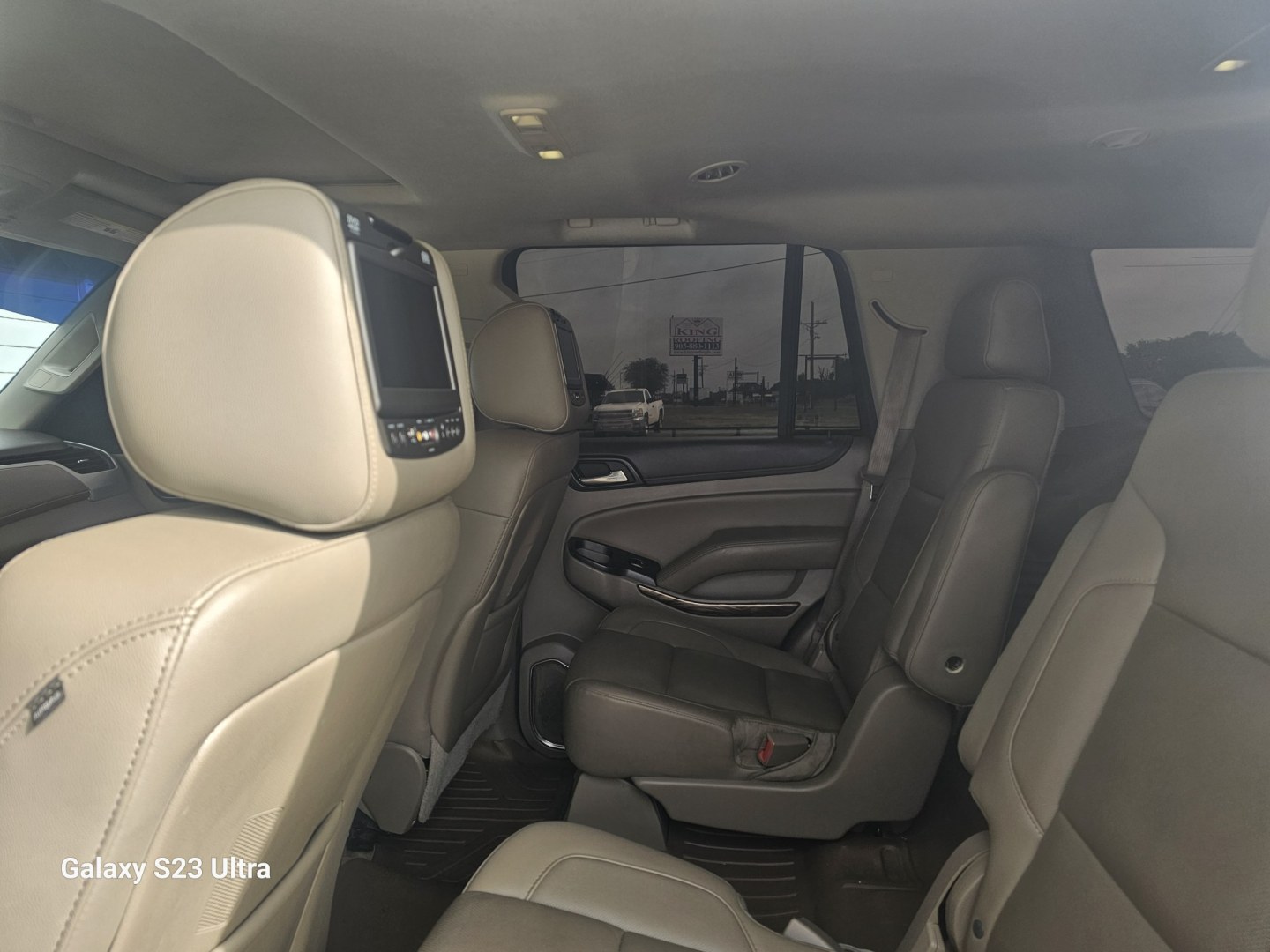 2016 DARK GRAY GMC Yukon SLT 2WD (1GKS1BKC5GR) with an 5.3L V8 OHV 16V engine, 6A transmission, located at 607 S Seven Points BLVD, Seven Points, TX, 75143, (430) 255-4030, 32.313934, -96.207932- Photo#5