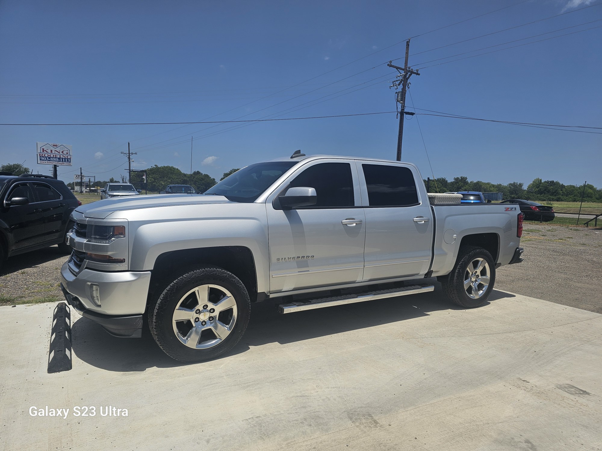 photo of 2017 Chevrolet Silverado 1500 LT Crew Cab 4WD