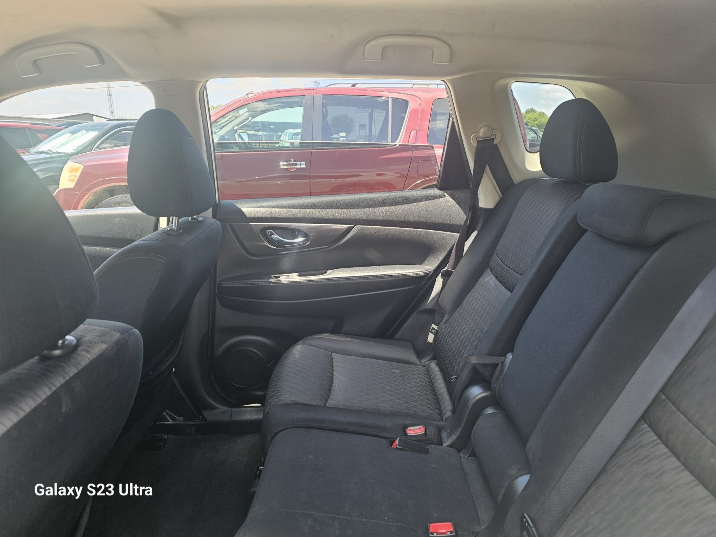 2020 WHITE Nissan Rogue S 2WD (JN8AT2MT9LW) with an 2.5L L4 DOHC 16V engine, CVT transmission, located at 607 S Seven Points BLVD, Seven Points, TX, 75143, (430) 255-4030, 32.313934, -96.207932- Photo#5