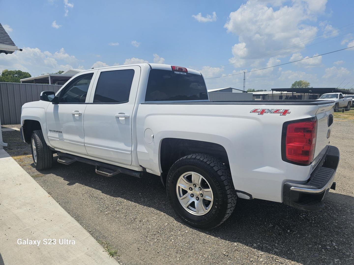 2016 WHITE Chevrolet Silverado 1500 LT Crew Cab 4WD (3GCUKREH0GG) with an 4.3L V6 OHV 12V engine, 6A transmission, located at 607 S Seven Points BLVD, Seven Points, TX, 75143, (430) 255-4030, 32.313934, -96.207932- Photo#3