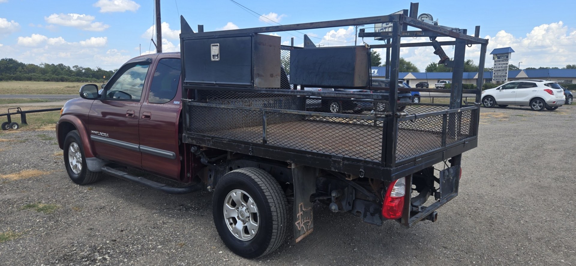 2005 MAROON Toyota Tundra SR5 Access Cab 2WD (5TBRU34165S) with an 4.0L V6 DOHC 24V engine, located at 607 S Seven Points BLVD, Seven Points, TX, 75143, (430) 255-4030, 32.313934, -96.207932- Photo#3