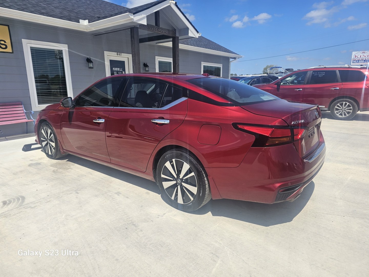 2020 MAROON Nissan Altima 2.5 SL (1N4BL4EV0LN) with an 2.5L L4 DOHC 16V engine, CVT transmission, located at 607 S Seven Points BLVD, Seven Points, TX, 75143, (430) 255-4030, 32.313934, -96.207932- Photo#3