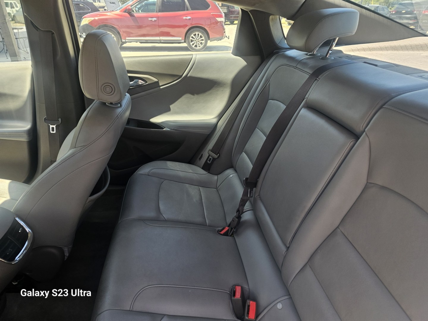 2016 BLACK Chevrolet Malibu 1LT (1G1ZE5ST4GF) with an 1.5L L4 DOHC 16V engine, 6A transmission, located at 607 S Seven Points BLVD, Seven Points, TX, 75143, (430) 255-4030, 32.313934, -96.207932- Photo#5