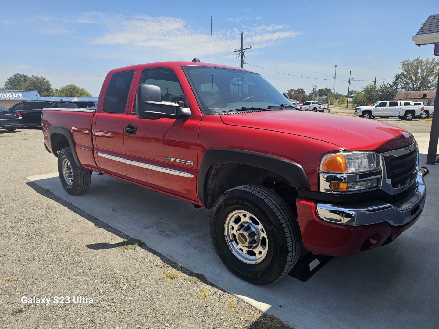 2005 RED GMC Sierra 2500HD Ext. Cab Long Bed 4WD (1GTHK29U95E) with an 6.0L V8 OHV 16V engine, located at 607 S Seven Points BLVD, Seven Points, TX, 75143, (430) 255-4030, 32.313934, -96.207932- Photo#1