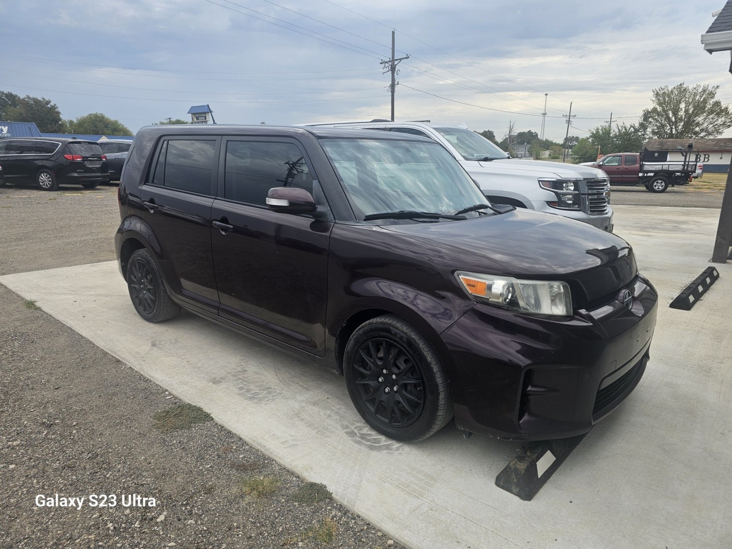 2014 PURPLE Scion xB 5-Door Wagon 5-Spd MT (JTLZE4FE6EJ) with an 2.4L L4 DOHC 16V engine, 5-Speed Manual transmission, located at 607 S Seven Points BLVD, Seven Points, TX, 75143, (430) 255-4030, 32.313934, -96.207932- Photo#1
