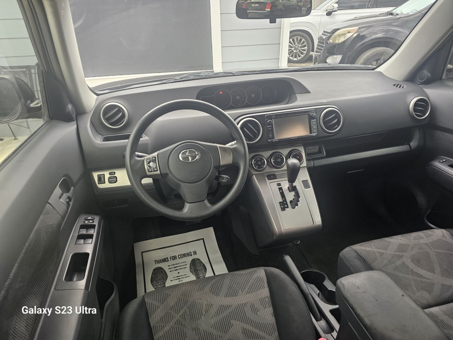 2014 PURPLE Scion xB 5-Door Wagon 5-Spd MT (JTLZE4FE6EJ) with an 2.4L L4 DOHC 16V engine, 5-Speed Manual transmission, located at 607 S Seven Points BLVD, Seven Points, TX, 75143, (430) 255-4030, 32.313934, -96.207932- Photo#4