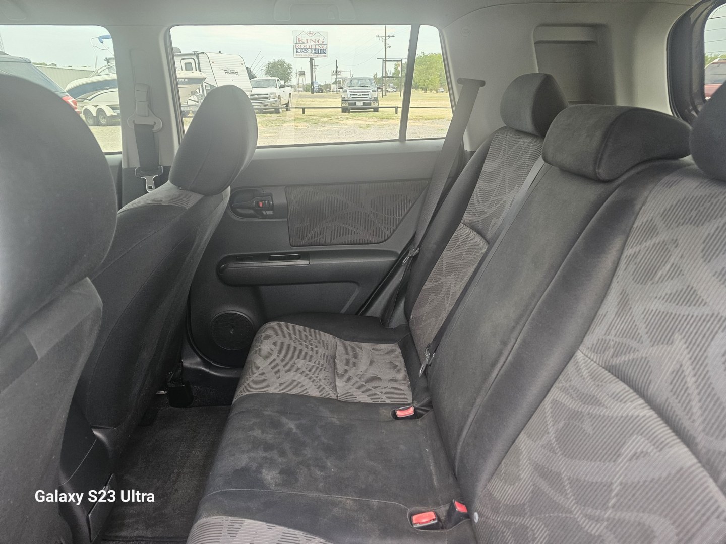 2014 PURPLE Scion xB 5-Door Wagon 5-Spd MT (JTLZE4FE6EJ) with an 2.4L L4 DOHC 16V engine, 5-Speed Manual transmission, located at 607 S Seven Points BLVD, Seven Points, TX, 75143, (430) 255-4030, 32.313934, -96.207932- Photo#5