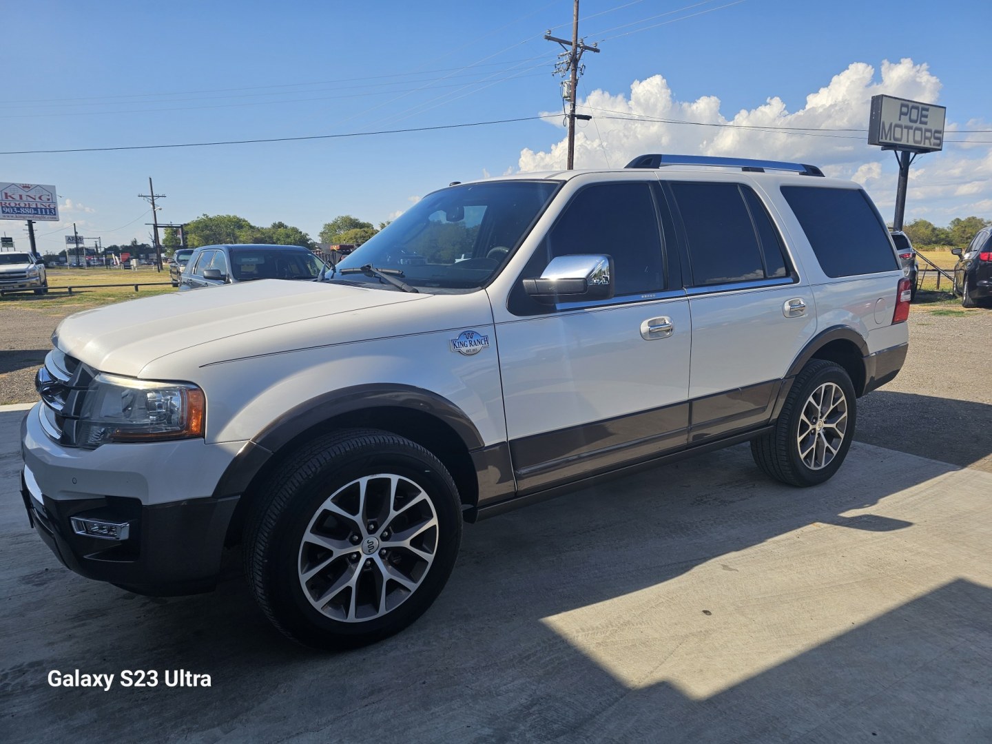 2016 WHITE Ford Expedition KING RANCH 2WD (1FMJU1HTXGE) with an 3.5L V6 DOHC 24V FFV engine, 6A transmission, located at 607 S Seven Points BLVD, Seven Points, TX, 75143, (430) 255-4030, 32.313934, -96.207932- Photo#0