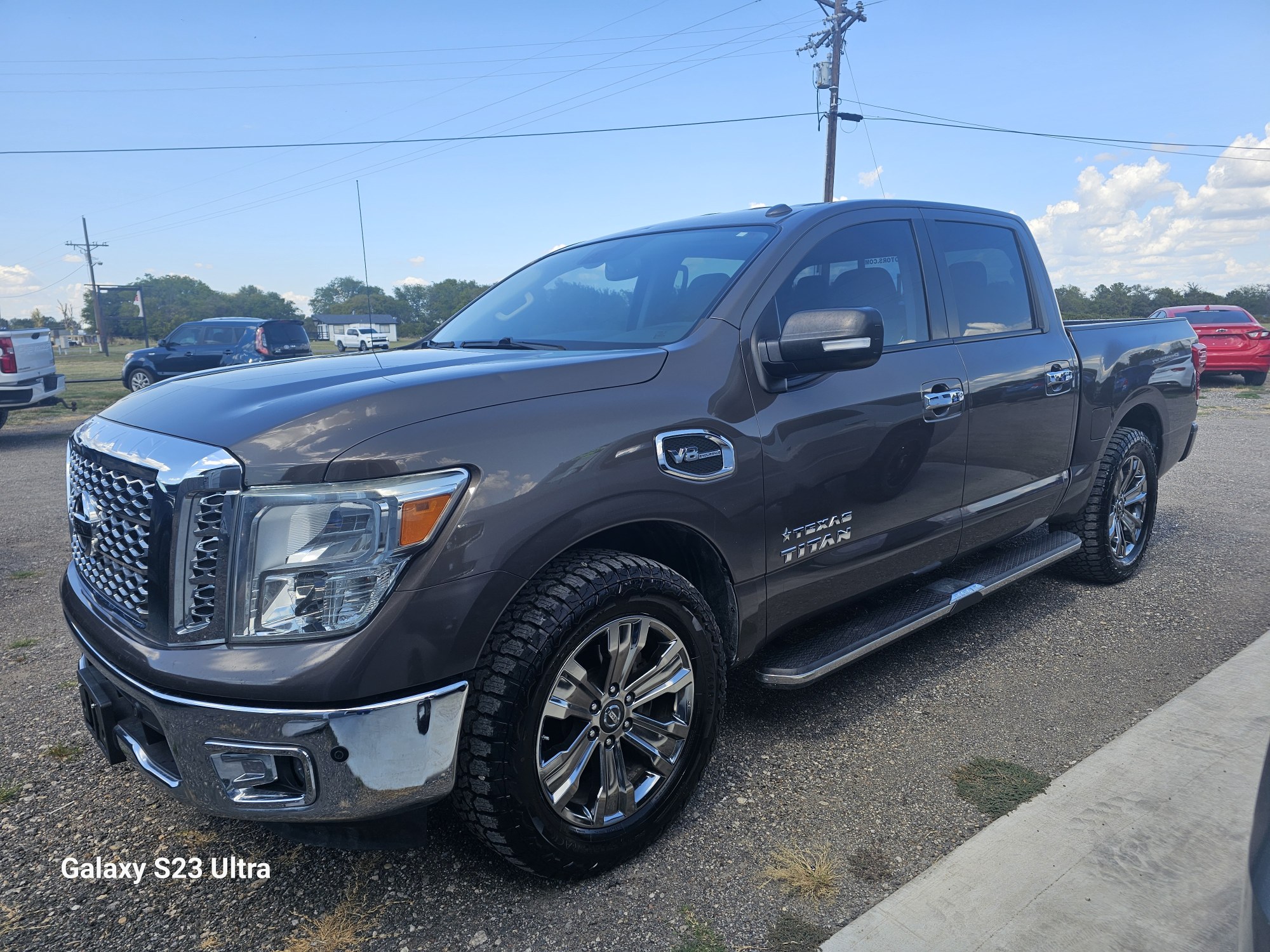 photo of 2017 Nissan Titan S Crew Cab 2WD