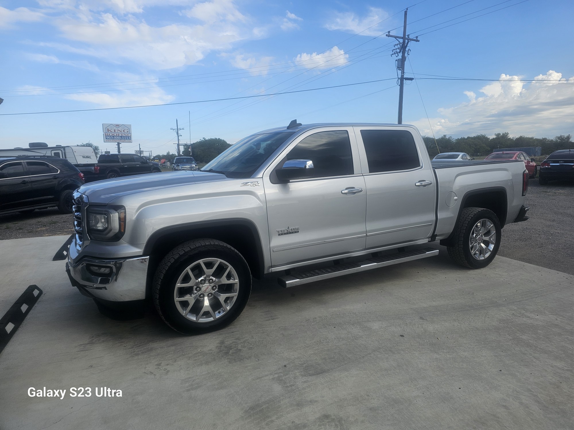 photo of 2017 GMC Sierra 1500 SLT Crew Cab Long Box 4WD