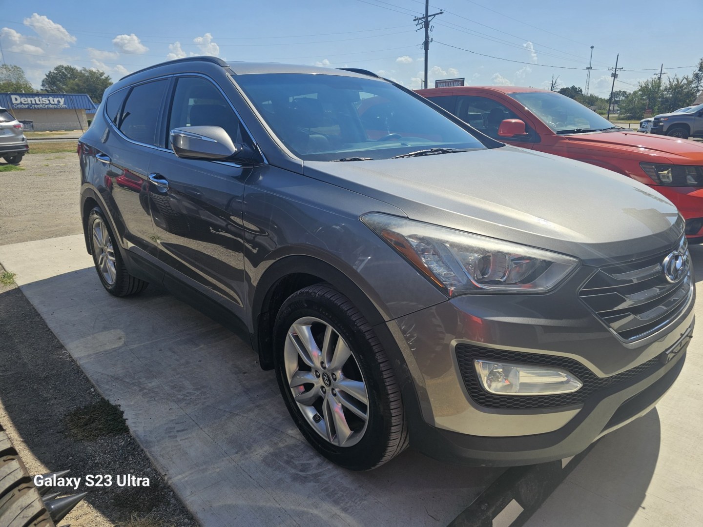 2014 GRAY Hyundai Santa Fe Sport 2.0T FWD (5XYZU3LA5EG) with an 2.0L L4 DOHC 16V TURBO engine, 6A transmission, located at 607 S Seven Points BLVD, Seven Points, TX, 75143, (430) 255-4030, 32.313934, -96.207932- Photo#1