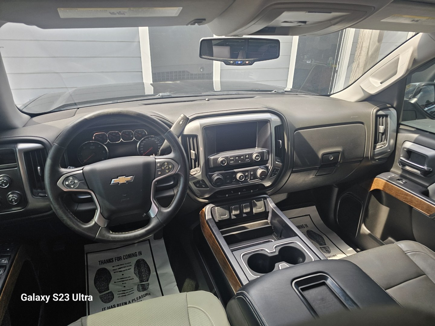 2015 BLACK Chevrolet Silverado 1500 LTZ Crew Cab 4WD (1GCUKSEC7FF) with an 5.3L V8 OHV 16V engine, 6-Speed Automatic transmission, located at 607 S Seven Points BLVD, Seven Points, TX, 75143, (430) 255-4030, 32.313934, -96.207932- Photo#4