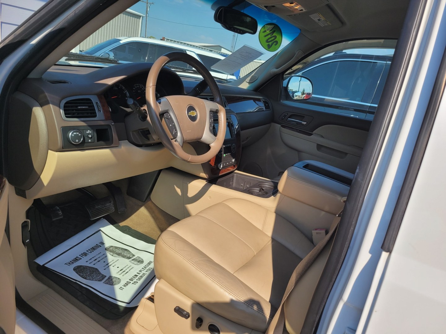 2011 WHITE Chevrolet Silverado 1500 LTZ Crew Cab 2WD (3GCPCTE05BG) with an 5.3L V8 OHV 16V FFV engine, 4A transmission, located at 607 S Seven Points BLVD, Seven Points, TX, 75143, (430) 255-4030, 32.313934, -96.207932- Photo#4