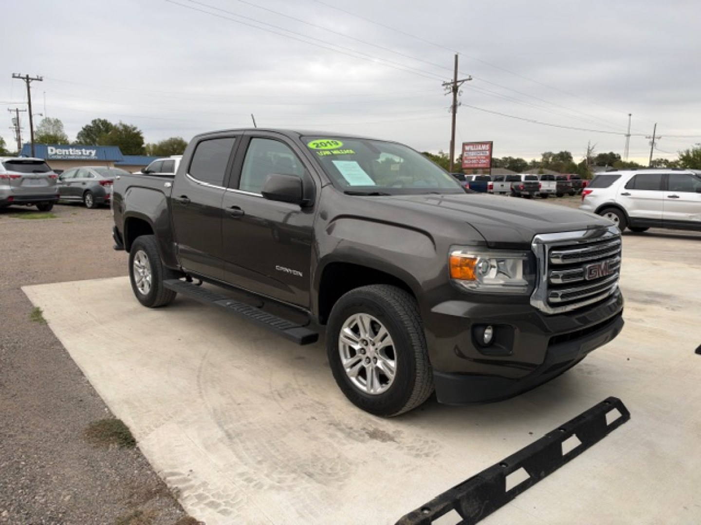 2019 GRAY GMC Canyon SLE Crew Cab 2WD (1GTG5CEN7K1) with an 3.6L V6 DOHC 24V engine, 6A transmission, located at 607 S Seven Points BLVD, Seven Points, TX, 75143, (430) 255-4030, 32.313934, -96.207932- Photo#3