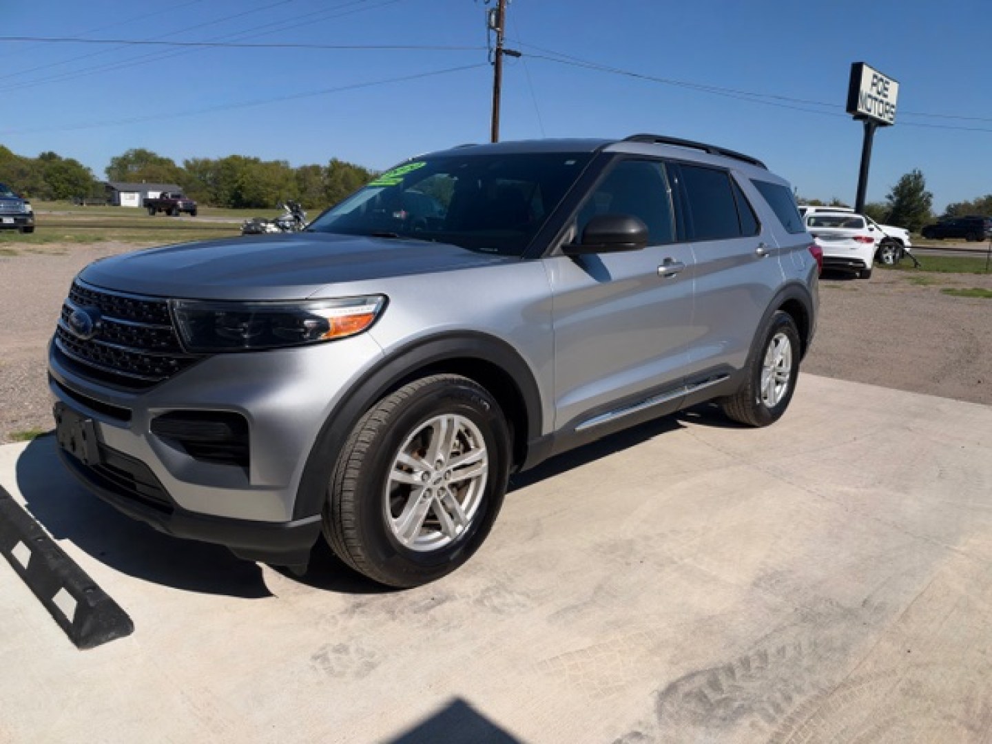 2020 SILVER Ford Explorer XLT 2WD (1FMSK7DH3LG) with an 2.3L L4 DOHC 16V engine, 10A transmission, located at 607 S Seven Points BLVD, Seven Points, TX, 75143, (430) 255-4030, 32.313934, -96.207932- Photo#1