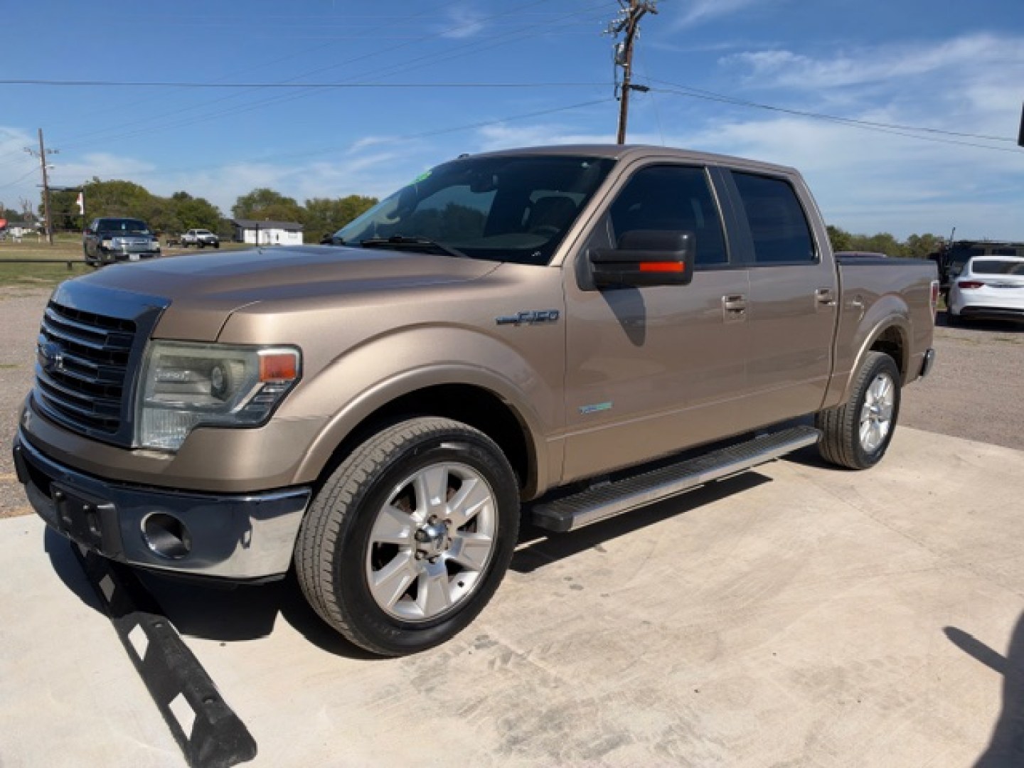 2013 Tan Ford F-150 Platinum SuperCrew 6.5-ft. Bed 2WD (1FTFW1CT1DK) with an 3.5L V6 TURBO engine, 6-Speed Automatic transmission, located at 607 S Seven Points BLVD, Seven Points, TX, 75143, (430) 255-4030, 32.313934, -96.207932- Photo#1
