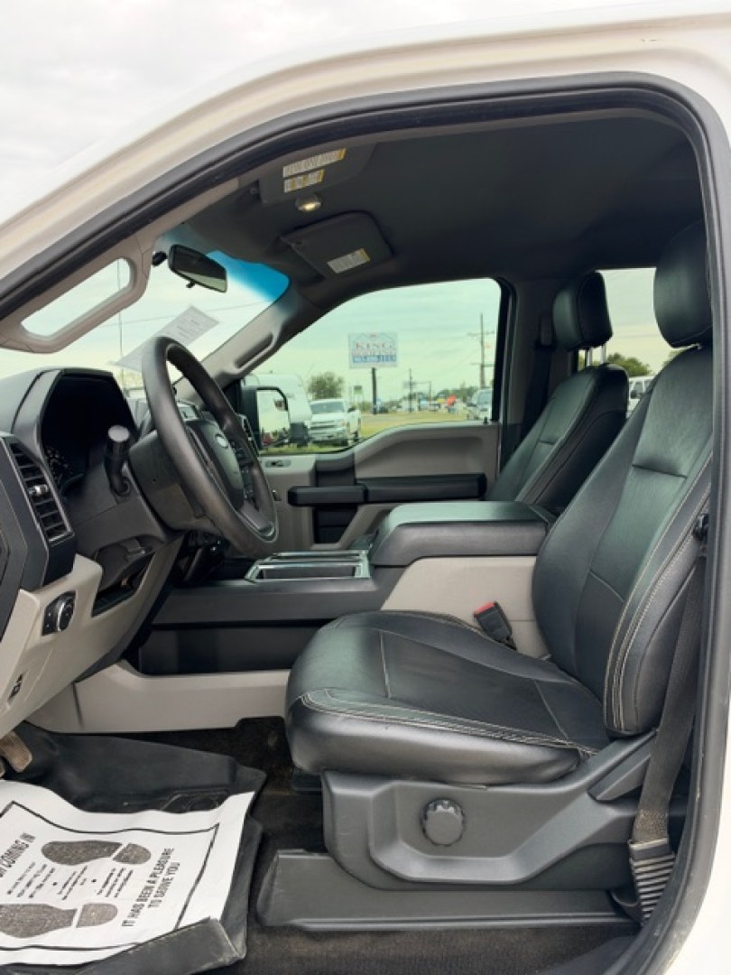 2018 WHITE Ford F-150 King-Ranch SuperCrew 5.5-ft. 2WD (1FTEW1E58JK) with an 5.0L V8 OHV 32V engine, 6A transmission, located at 607 S Seven Points BLVD, Seven Points, TX, 75143, (430) 255-4030, 32.313934, -96.207932- Photo#4