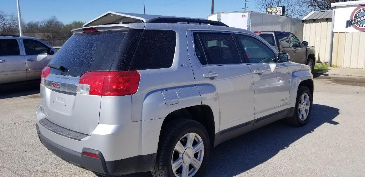 2015 SILVER GMC TERRAIN SLT1 FWD (2GKALSEK2F6) with an 2.4L L4 DOHC 16V engine, 6-SPEED AUTOMATIC transmission, located at 1111 Goodnight Blvd., Wills Point, TX, 75169, (903) 873-8128, 32.702187, -95.996292 - Photo #2