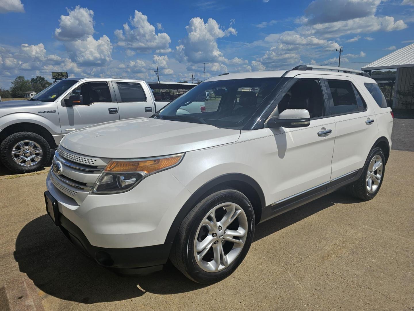 2013 WHITE FORD EXPLORER Limited FWD (1FM5K7F87DG) with an 3.5L V6 DOHC 24V engine, 6-SPEED AUTOMATIC transmission, located at 533 S Seven Points BLVD, Seven Points, TX, 75143, (430) 255-4030, 32.313999, -96.209351 - Photo#0